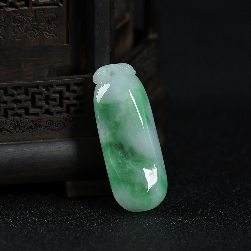 天然豆种飘翠翡翠福瓜吊坠-红掌柜