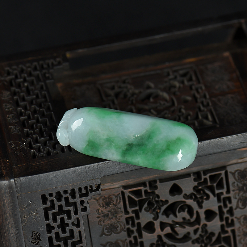 缅甸天然豆种翡翠福瓜吊坠-红掌柜