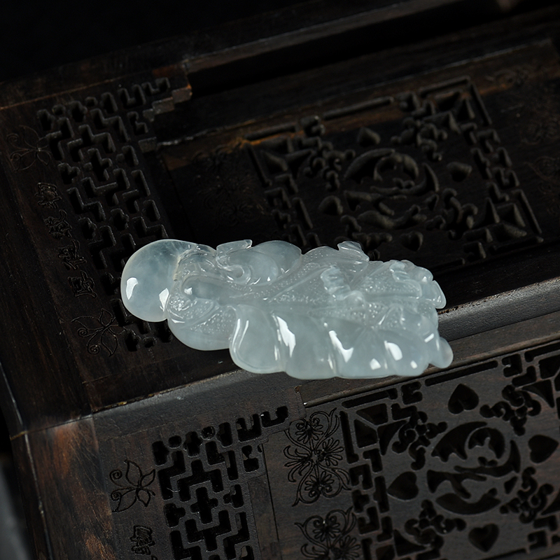 缅甸天然糯冰种翡翠吊坠-红掌柜