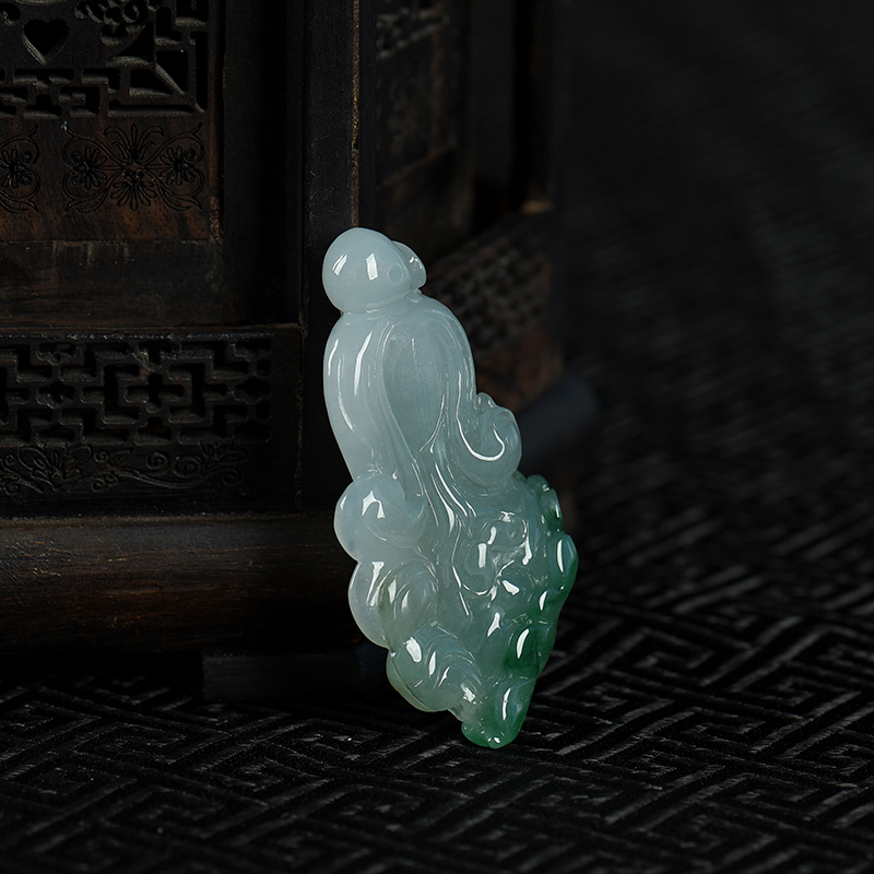 天然糯种飘翠翡翠百财吊坠-红掌柜