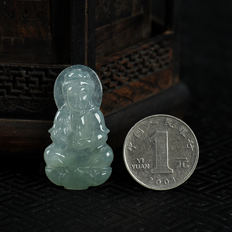 糯冰种灰绿翡翠吊坠-红掌柜