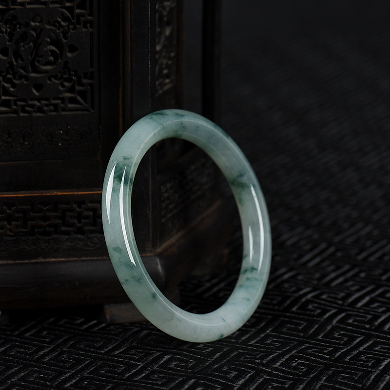 糯冰种飘花翡翠手镯-红掌柜