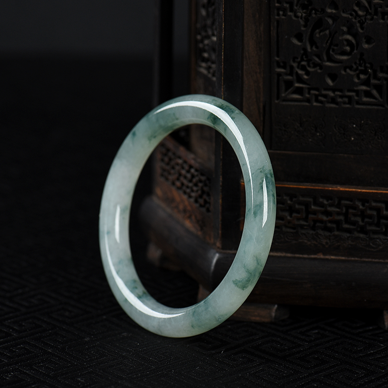 飘花翡翠手镯-红掌柜