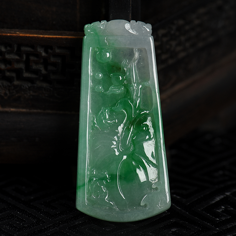 缅甸翡翠福瓜吊坠-红掌柜