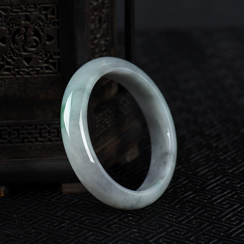 豆种飘翠翡翠手镯-红掌柜