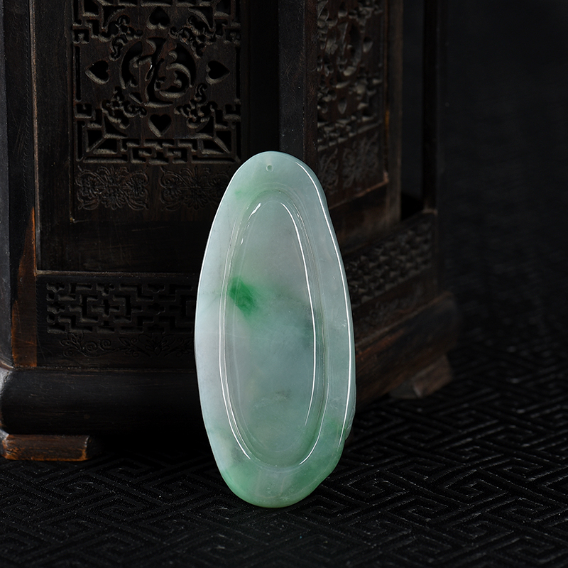 翡翠美女吊坠-红掌柜