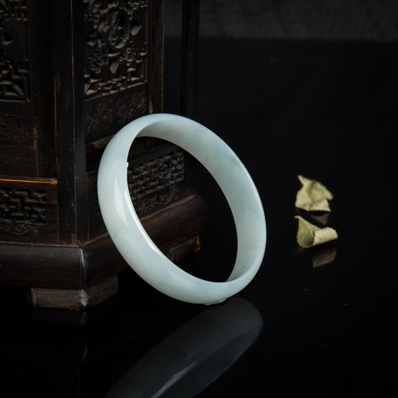 天然糯冰种飘花翡翠光面方镯-红掌柜