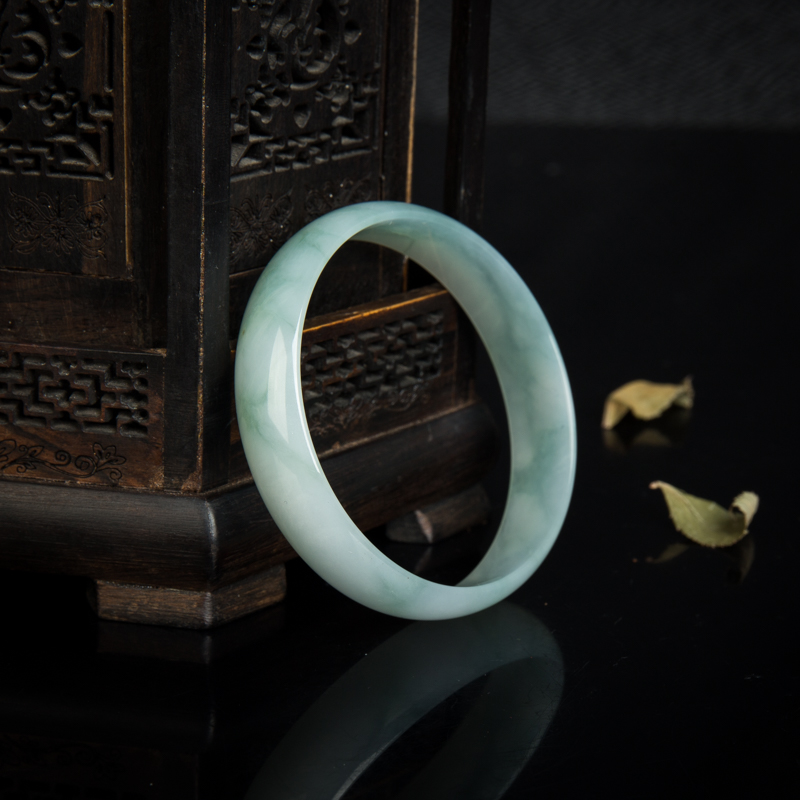 天然糯冰种飘花翡翠光面方镯-红掌柜