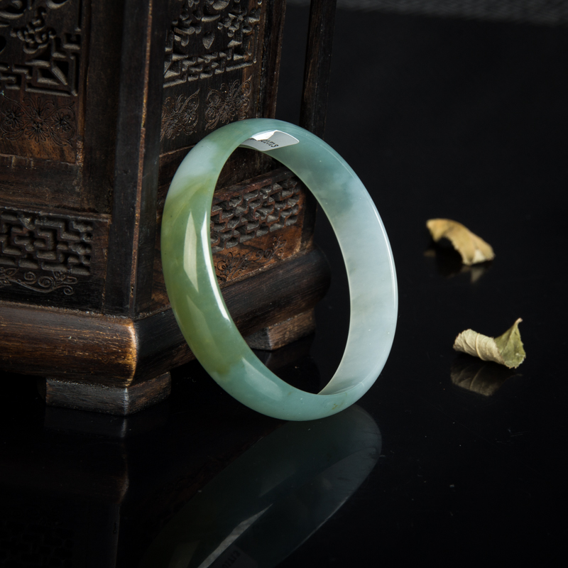 天然糯冰种俏色翡翠光面方镯-红掌柜
