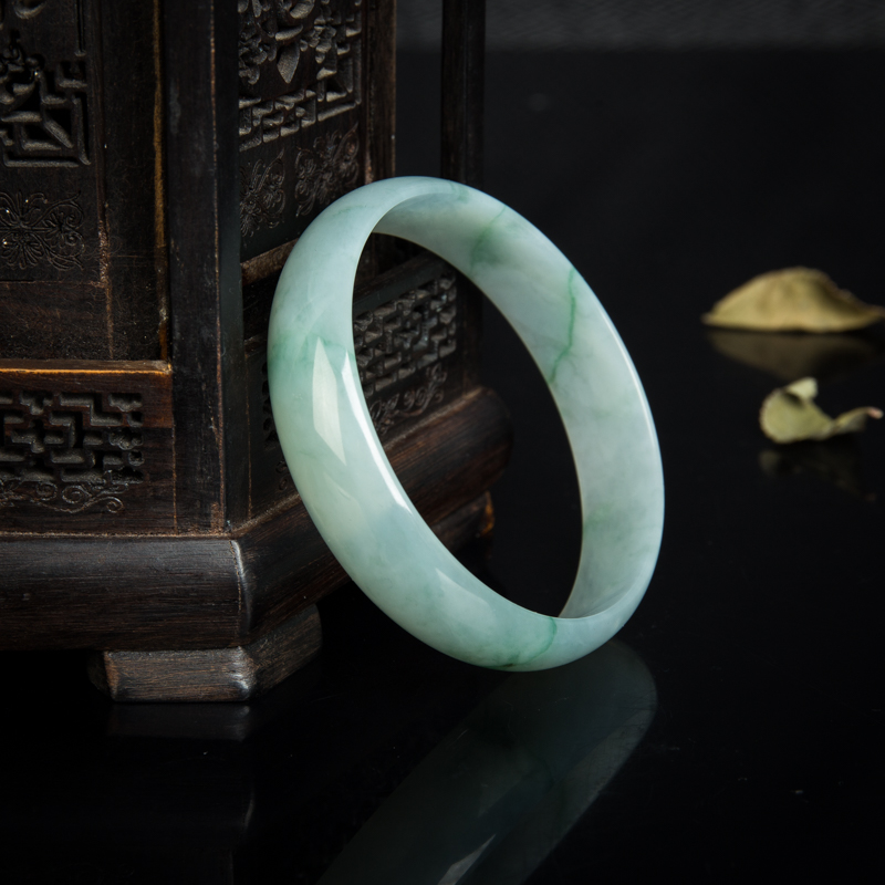 天然糯冰种飘花翡翠光面方镯-红掌柜