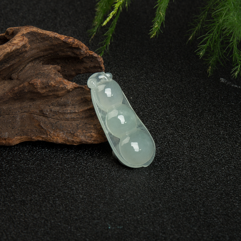 翡翠连中三元吊坠-红掌柜