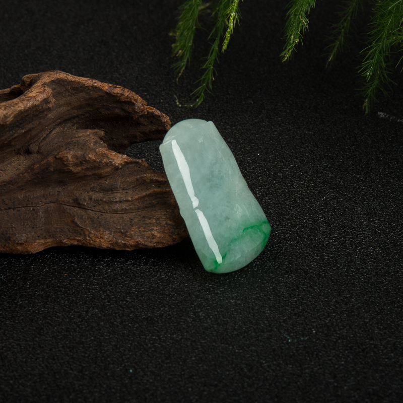 翡翠竹节吊坠-红掌柜