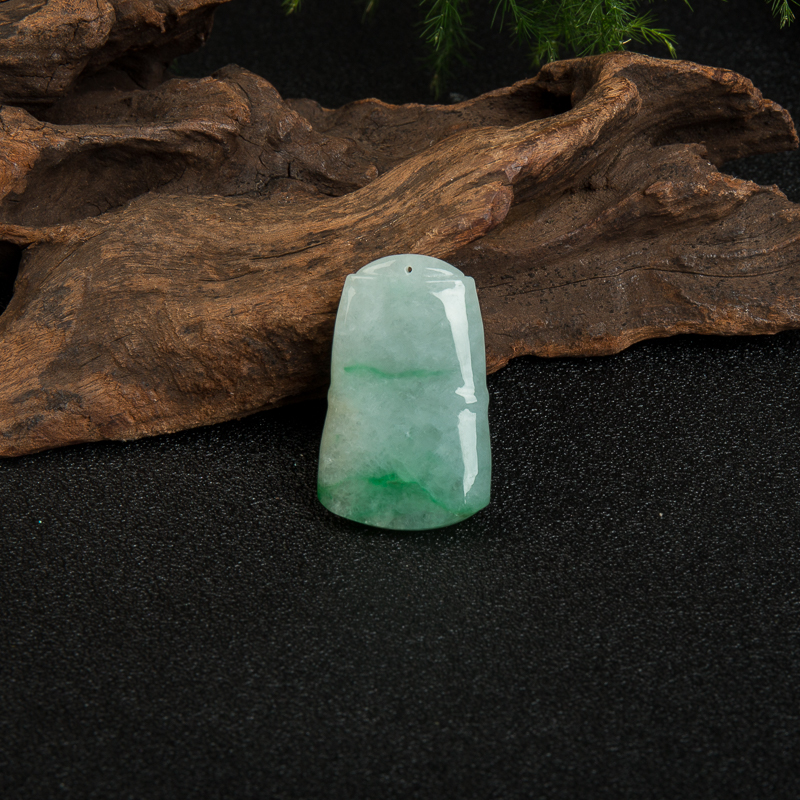 豆种翡翠竹节吊坠-红掌柜