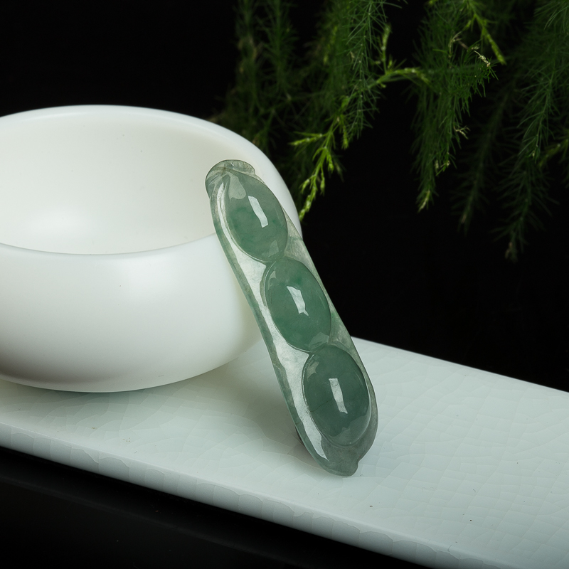 天然灰绿翡翠连中三元吊坠-红掌柜