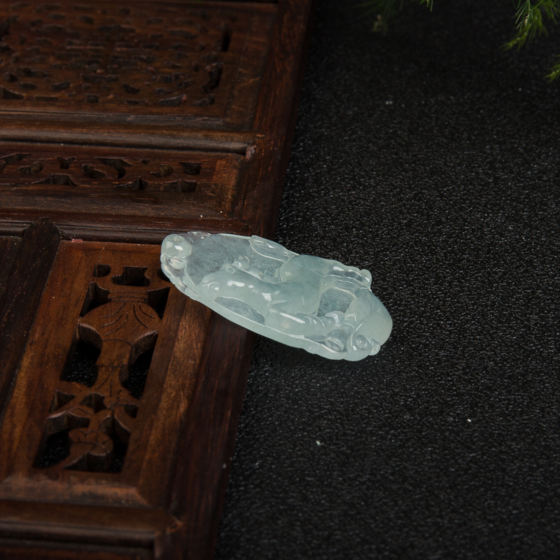 天然缅甸糯冰种翡翠吊坠-红掌柜