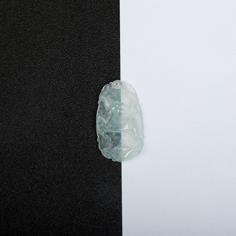 缅甸糯冰种翡翠午马吊坠-红掌柜