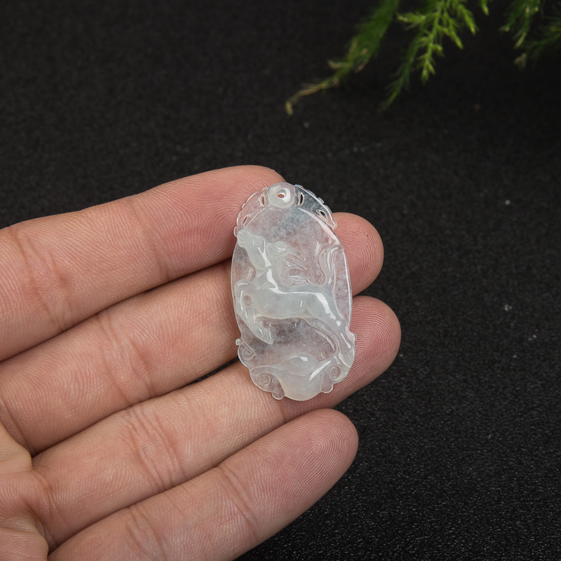 缅甸天然糯冰种翡翠午马吊坠-红掌柜