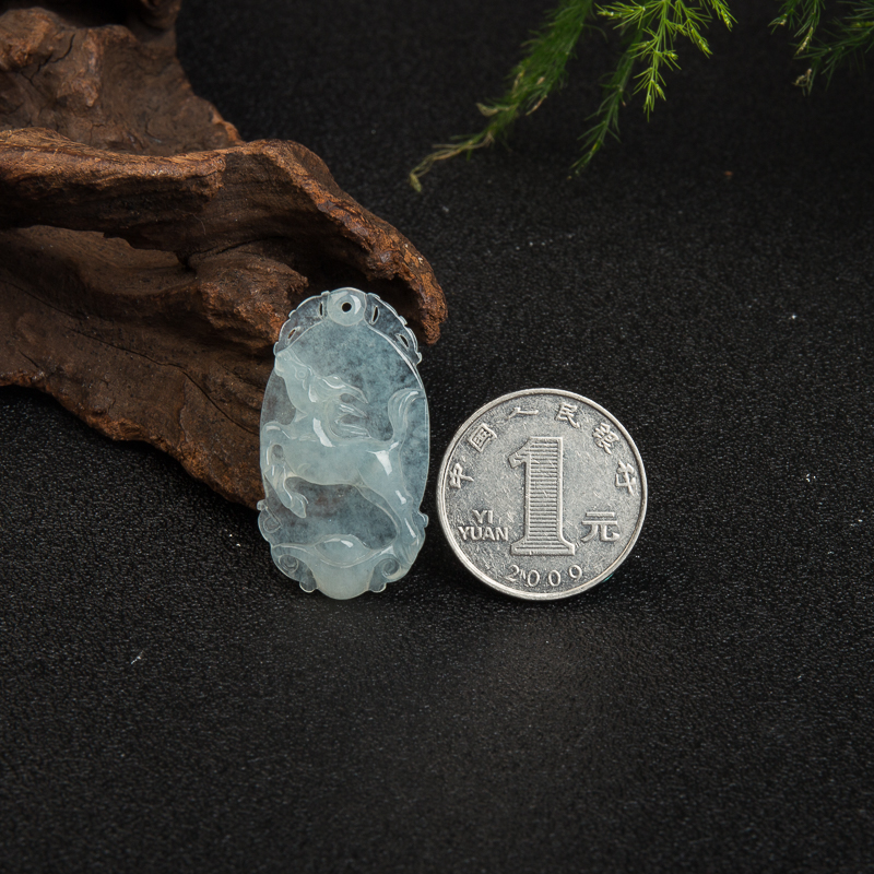天然缅甸糯冰种翡翠午马吊坠-红掌柜