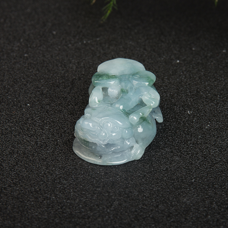 缅甸糯种春带彩翡翠貔貅吊坠-红掌柜