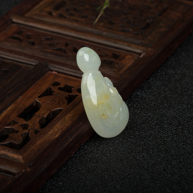 天然糯种翡翠悟道吊坠-红掌柜