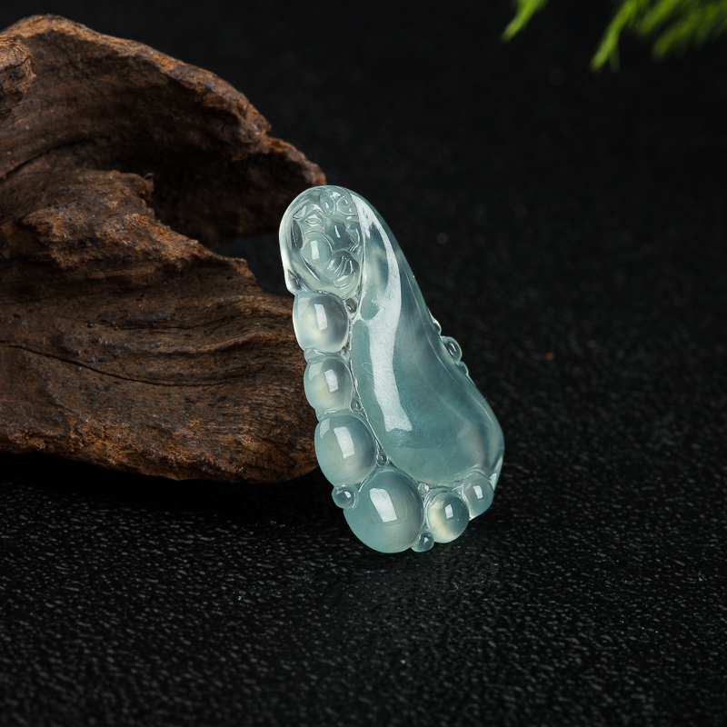 天然缅甸冰种飘花翡翠吊坠-红掌柜