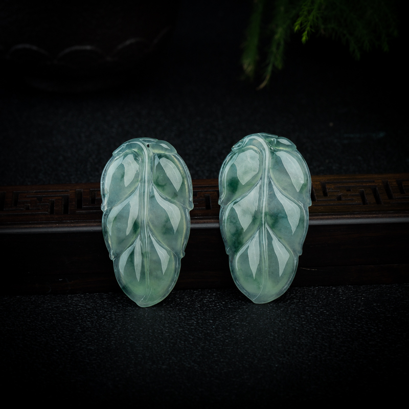 糯冰种飘花翡翠枝繁叶茂吊坠-红掌柜