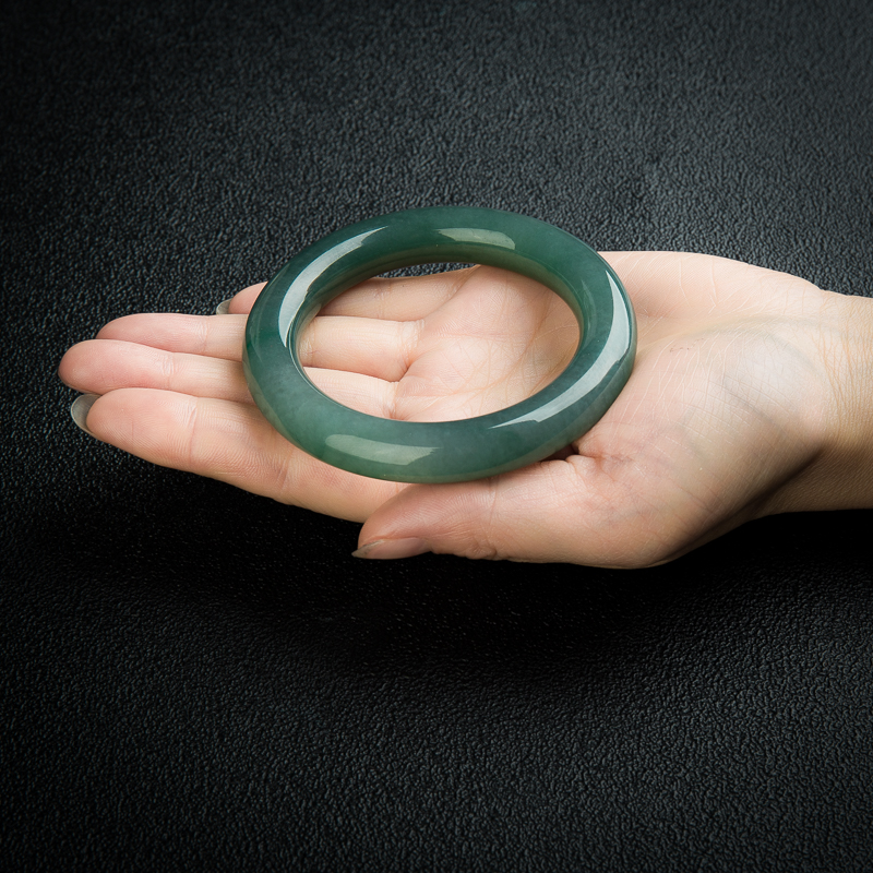 天然翡翠圆镯-红掌柜