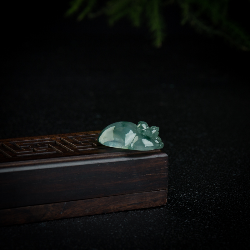 冰种飘花翡翠吊坠-红掌柜