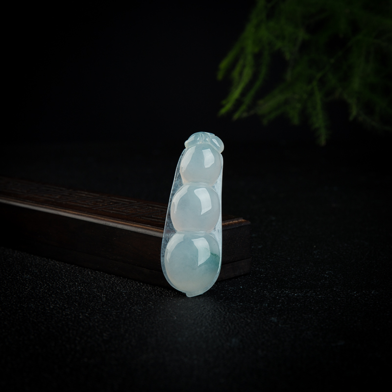 糯冰种飘花翡翠连中三元吊坠-红掌柜