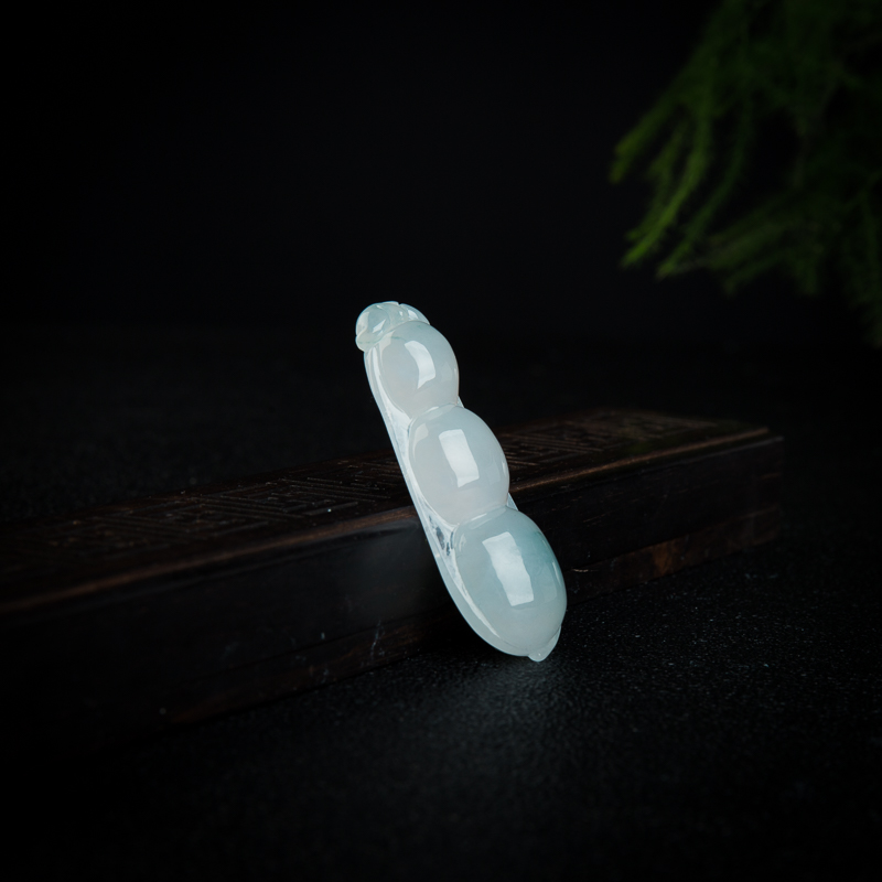 飘花翡翠连中三元吊坠-红掌柜