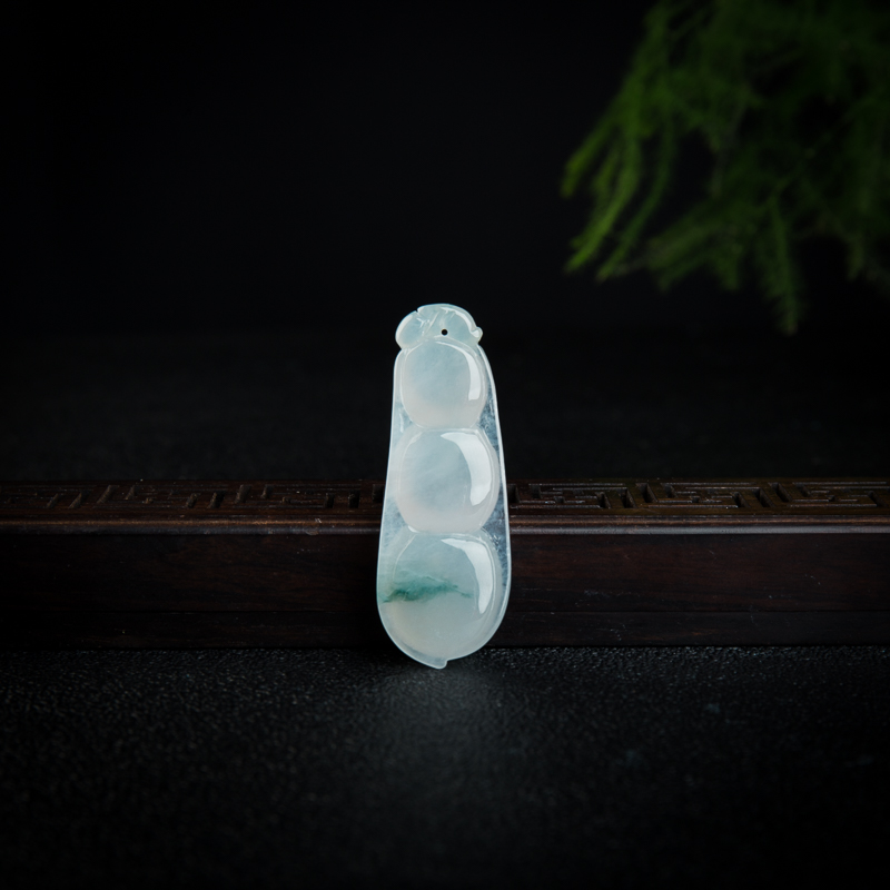 翡翠连中三元吊坠-红掌柜