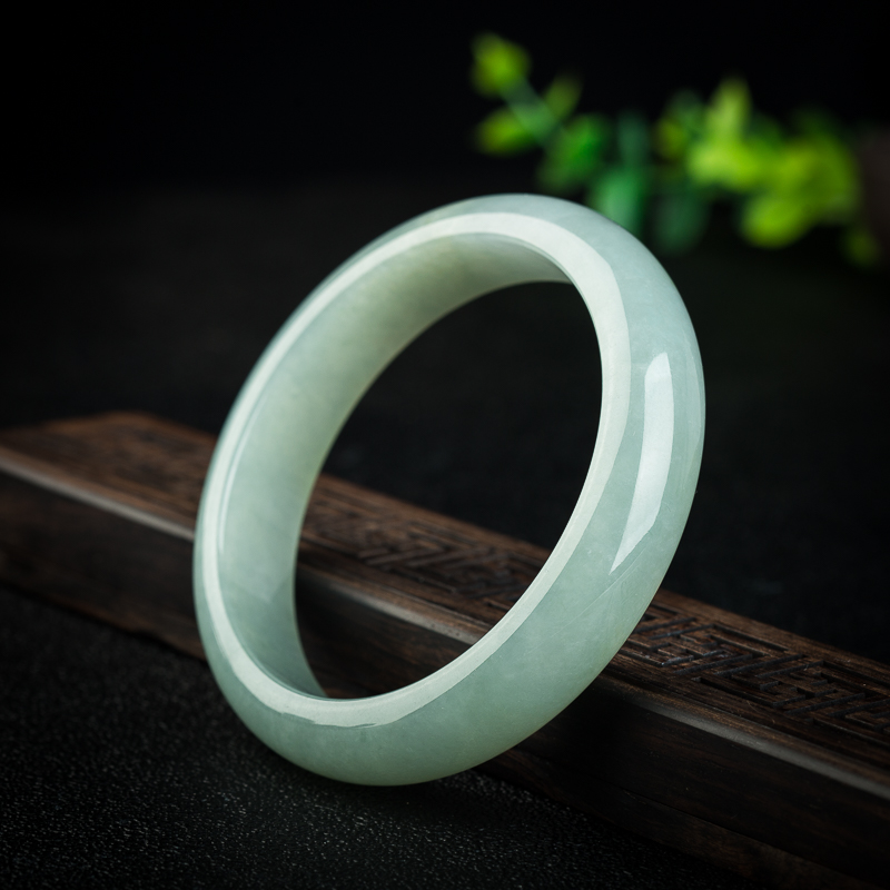 缅甸糯冰种灰绿翡翠手镯-红掌柜