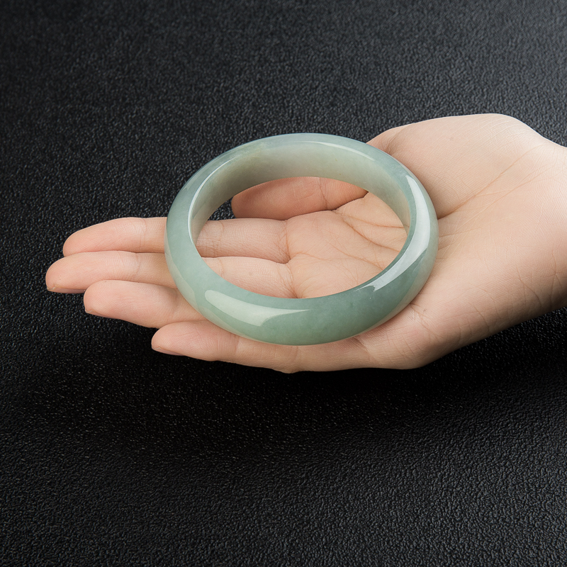 糯冰种灰绿翡翠手镯-红掌柜