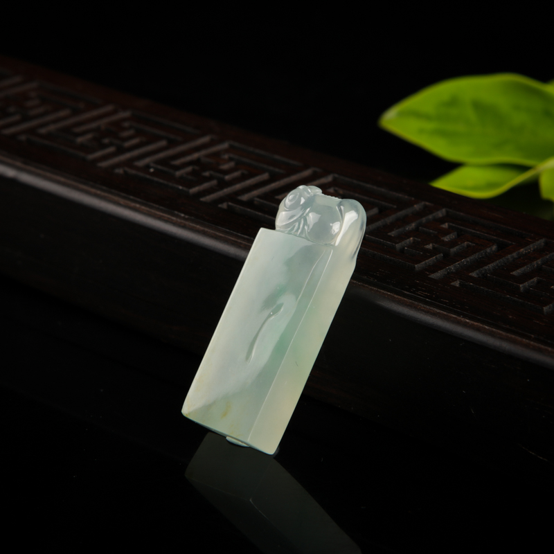 糯冰种翡翠年年有余印章-红掌柜