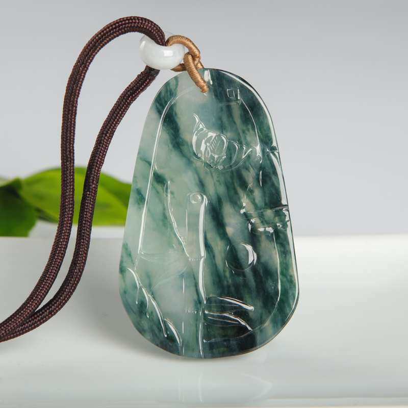 糯冰种飘花翡翠吊坠-红掌柜