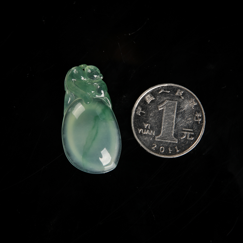 糯冰种飘花翡翠吊坠-红掌柜