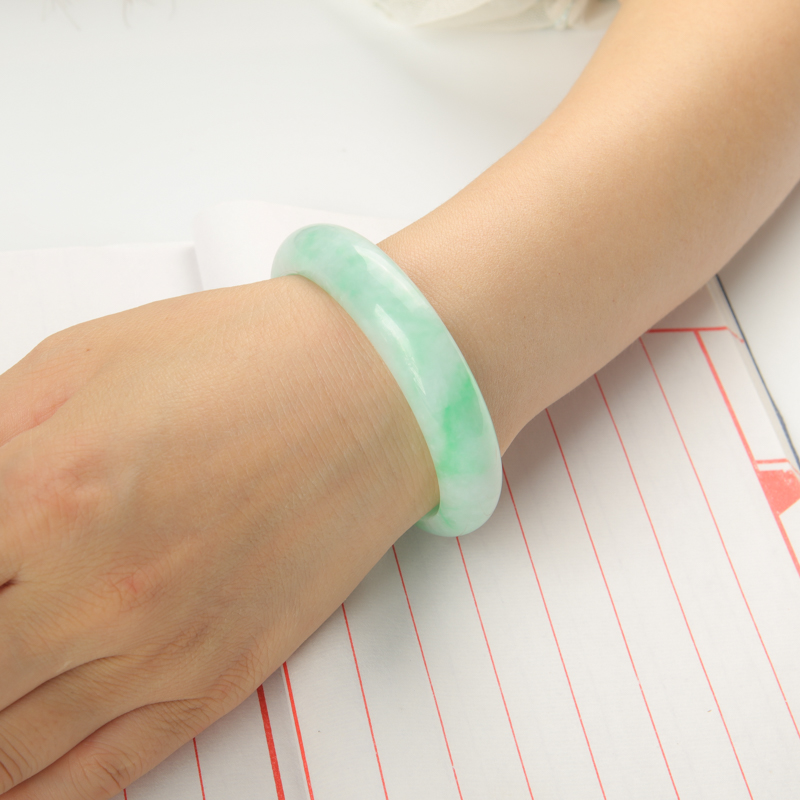 豆种翡翠手镯-红掌柜