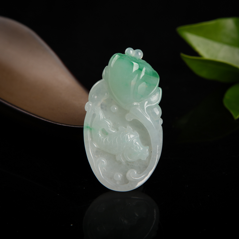 糯种飘翠翡翠年年有余吊坠-红掌柜