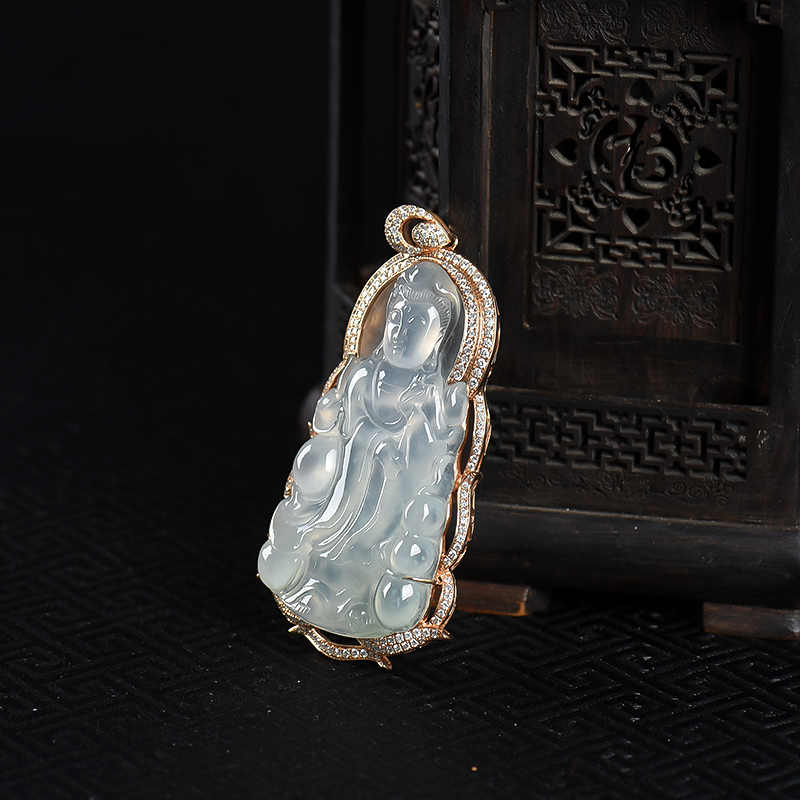 缅甸冰种翡翠观音吊坠-红掌柜
