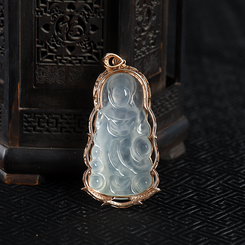 缅甸天然翡翠观音吊坠-红掌柜