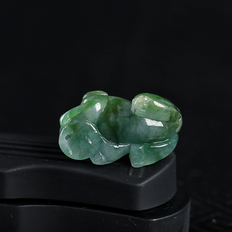 缅甸天然俏色翡翠貔貅吊坠-红掌柜