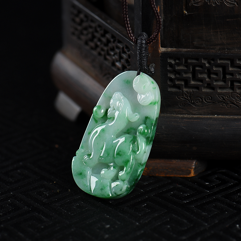 缅甸糯种飘翠翡翠貔貅吊坠-红掌柜