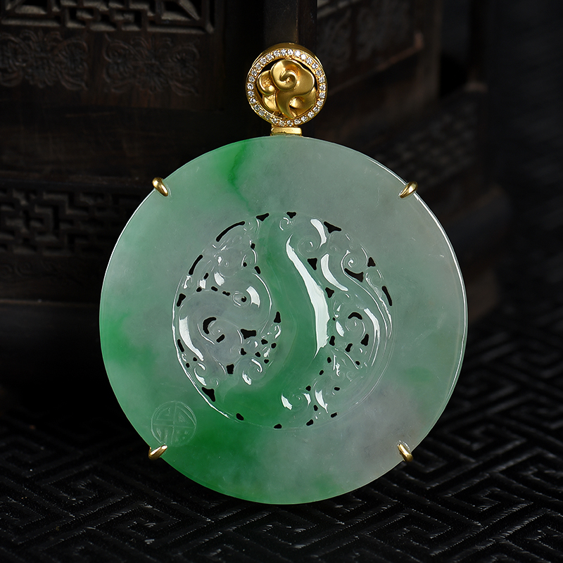 缅甸天然糯种飘翠翡翠吊坠-红掌柜