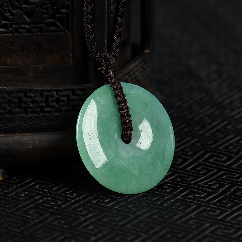 豆绿翡翠平安扣吊坠-红掌柜