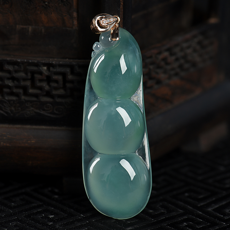 天然翡翠连中三元吊坠-红掌柜