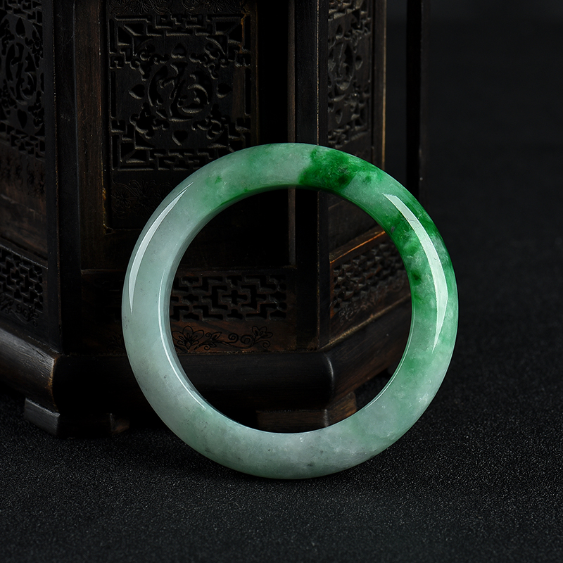 53.5mm豆种飘翠翡翠手镯-红掌柜