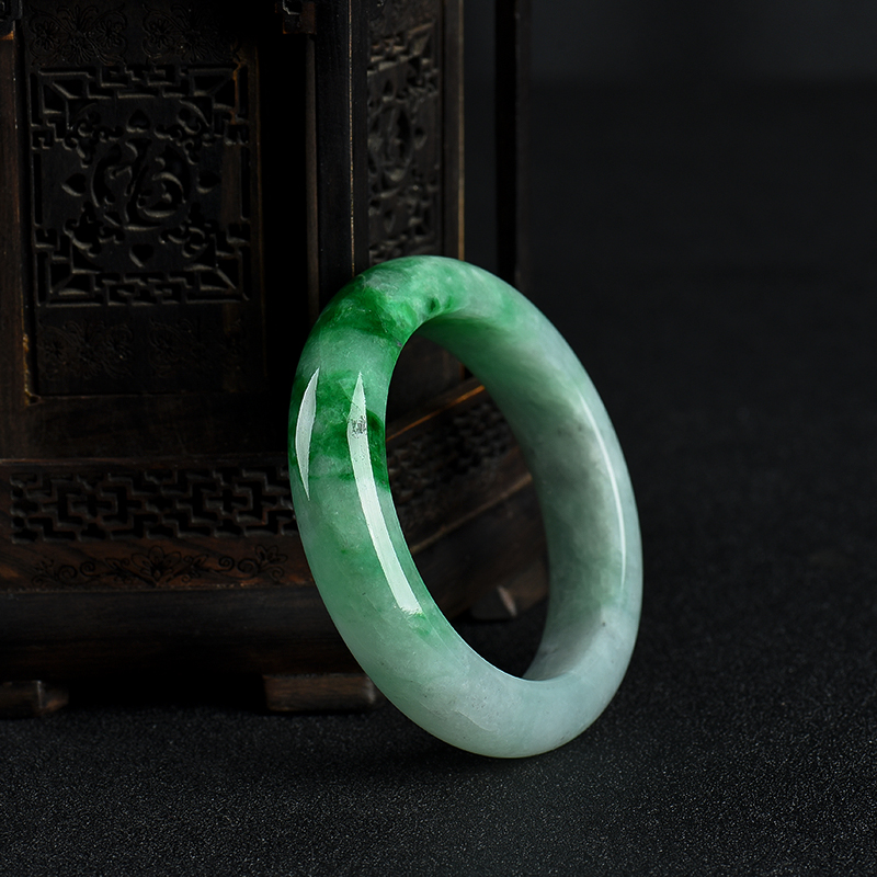 豆种飘翠翡翠手镯-红掌柜