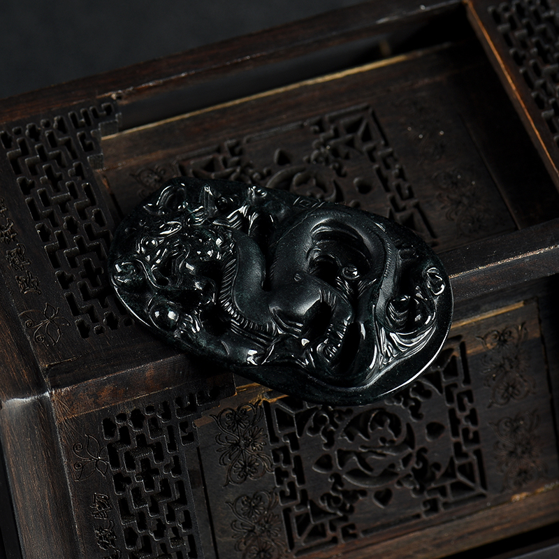 墨翠翡翠辰龙-红掌柜