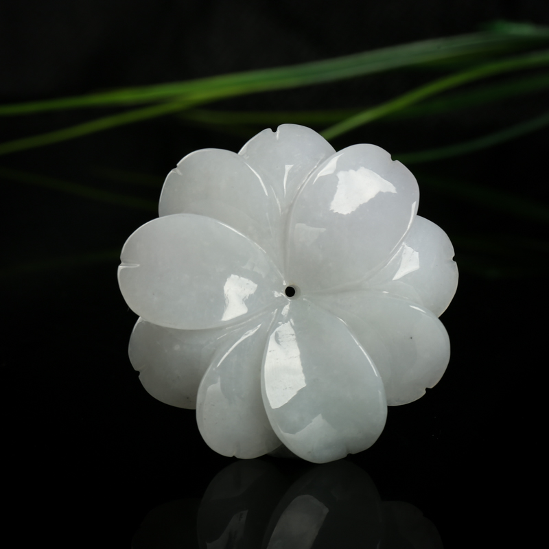 糯种白色翡翠花吊坠-红掌柜