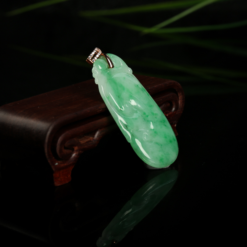 糯种飘翠翡翠如意吊坠-红掌柜